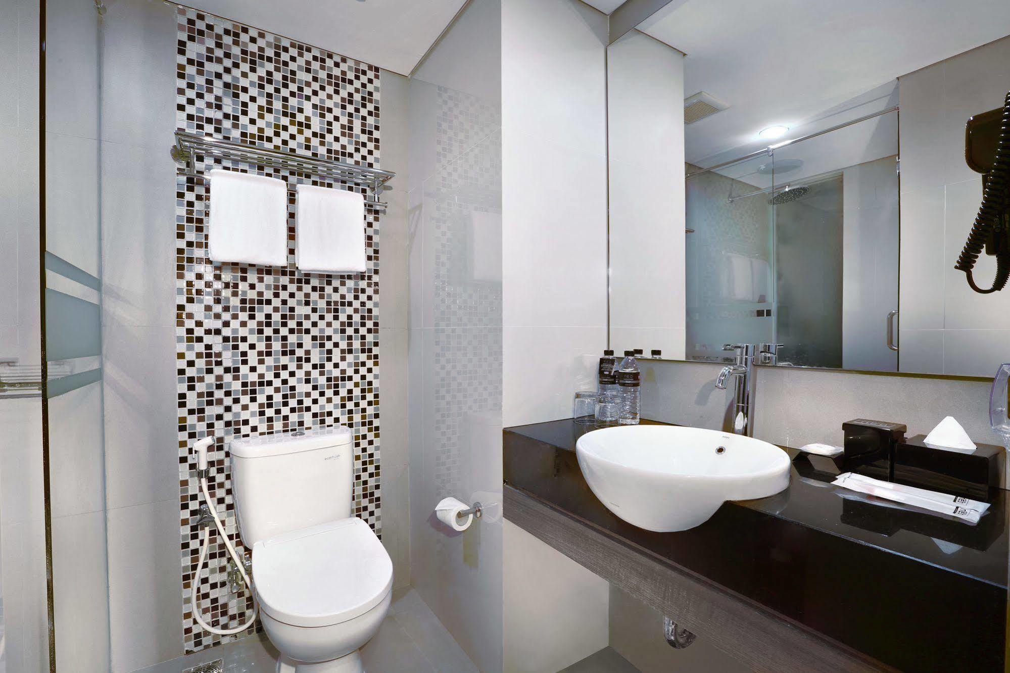 יוגיאקרטה Hotel Neo Malioboro By Aston מראה חיצוני תמונה