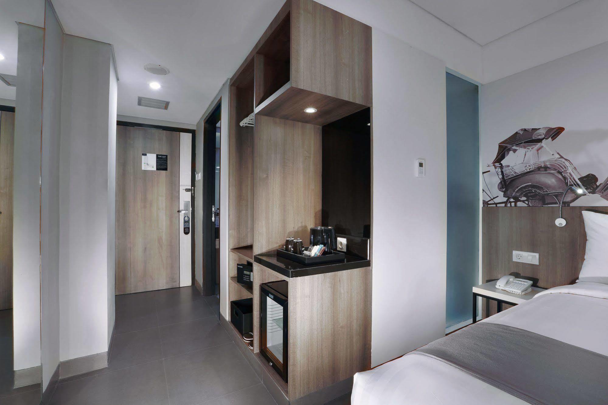 יוגיאקרטה Hotel Neo Malioboro By Aston מראה חיצוני תמונה